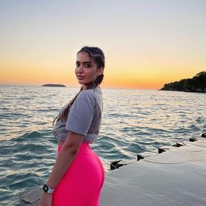 Meet your Posher, Maria